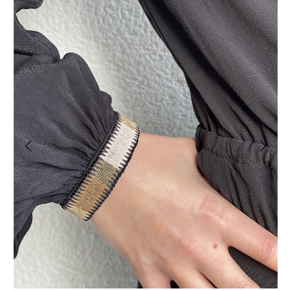 Louizon fly dress in black - Picture 9 of 12